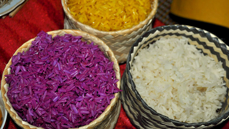 cơm ngũ sắc mai châu
