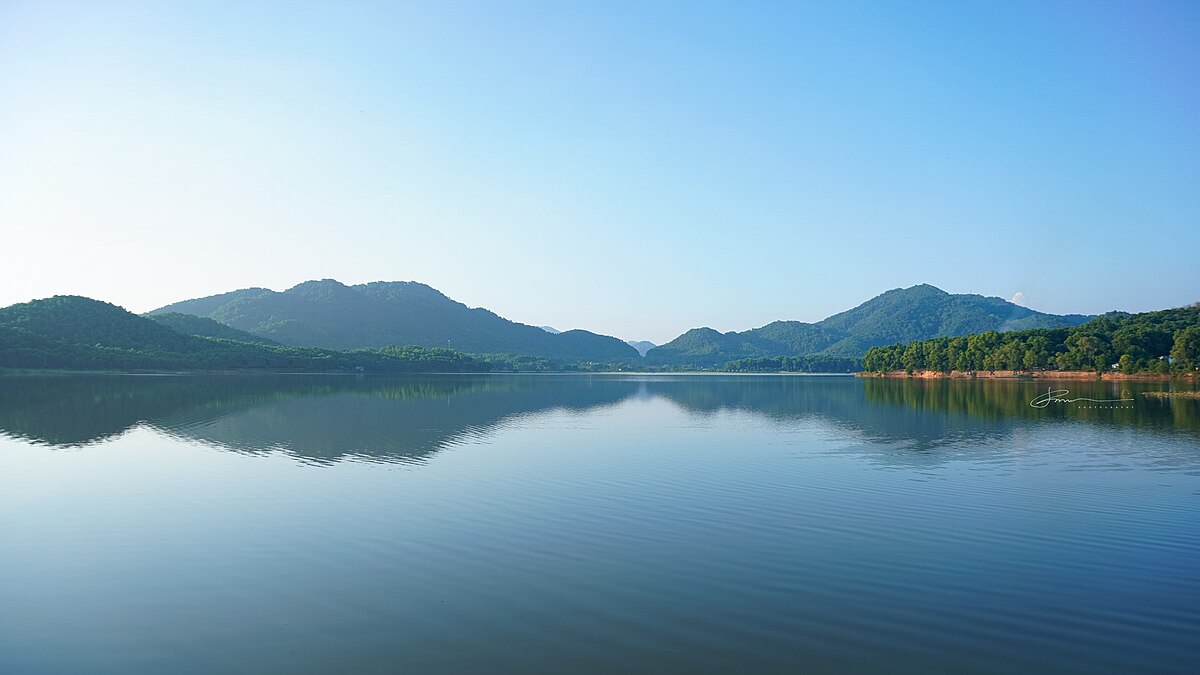 Đánh giá chi tiết về địa điểm du lịch nổi tiếng gần Sân bay Nội Bài