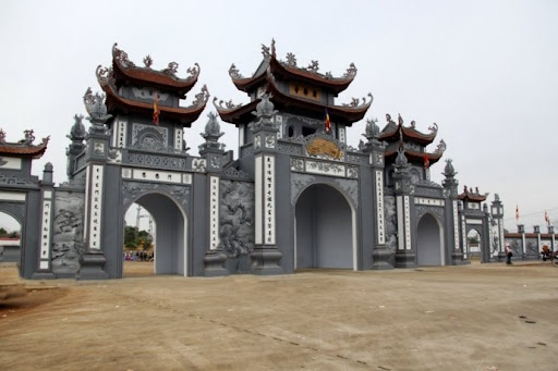  Chùa Trình, nơi du khách thường đến đầu tiên trước khi bước vào hành trình lên Yên Tử Chùa Trình, nơi du khách thường đến đầu tiên trước khi bước vào hành trình lên Yên Tử
